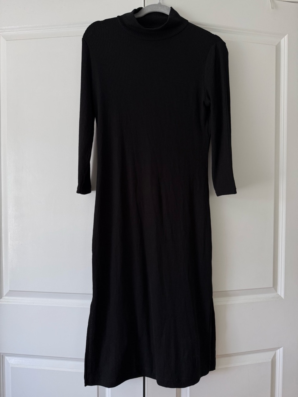Petite Banana Republic Black Ribbed Long-Sleeve Midi Dress with side slits